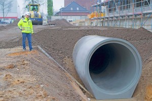  Florian Braun von der Firma Depenbrock Systembau GmbH &amp; Co. KG auf der Baustelle. 