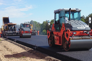  Die Völkel Mikroelektronik GmbH, ein führender Hersteller von Verdichtungs-Messtechnik, hat ein FDVK-System entwickelt, das den schnellen und einwandfreien Asphalt-Einbau unterstützt. 