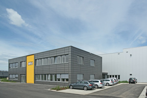  Anfang Mai bezog Bell Deutschland seinen neuen Standort in Alsfeld, der auf 3,1 ha Gesamtfläche moderne Verwaltungs- und Lagerkapazitäten mit umfassenden Erweiterungsmöglichkeiten bietet. 