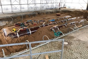  Mit dem Bau der Annahmeeinrichtung für Schiffsabwasser in Kiel wurde bei der Steinzeug-Keramo GmbH ein komplett neues Anwendungsgebiet für Steinzeug-Rohrsysteme erschlossen. 