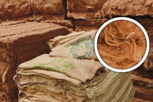  Bei der Produktion werden die Kakaosäcke zerkleinert. Die daraus entstehenden Faserballen werden unter Beigabe von Soda weiterverarbeitet. Anschließend wird dem natürlichen Rohstoff eine Stützfaser aus 100 Prozent pflanzlichen Grundstoffen hinzugefügt und durch Erhitzen zu einem Hochleistungsdämmstoff verfestigt. 