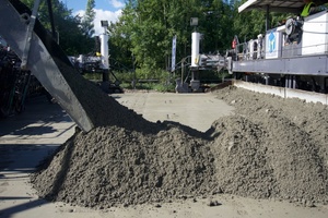  Auf rund 65 km Strecke werden ca. 400.000 m3 Beton eingebaut 