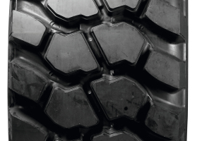  Das extra tiefe Reifenprofil Klasse E-4/L-4 zeichnet sich durch hervorragende Verschleißfestigkeit aus, während mehrlagige Stahlgürtel eine längere Lebensdauer des Reifens gewährleisten.  