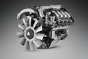  Auch V8-Freunde kommen mit den neuen ScaniaModellen wieder auf ihre Kosten. Die neue Motorengeneration soll Kraftstoffeinsparungen von 7 bis 10 Prozent ermöglichen. 