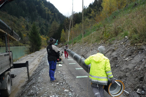  Für den Fischlift in wurden 600 m Rohre verlegt, um einen Höhenunterschied von ca. 15 m zu überwinden. 