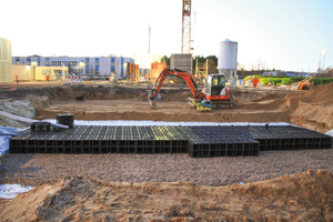  Das quadratische Grundmaß der EcoBloc Inspect Module kann im Verbund an die örtlichen Gegebenheiten angepasst werden.  