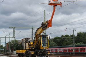  Die Baggerbühnen DP800 und DTP 1000 haben als fahrbare Hubarbeitsbühne (FHAB) in der Kombination mit einem Bagger als Trägergerät ein CE Zertifikat. 