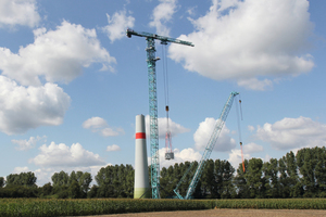  Montage einer Enercon-Windenergieanlage in Charlottendorf. 