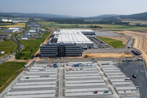  Das neue Benninghoven Werk, weltweit das größte und modernste Werk zur Produktion von Asphaltmischanlagen, ist einzugsbereit. 