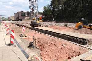  Einbau der neuen Retentionsrinne auf dem Gelände der Aco Guss GmbH in Kaiserslautern. 