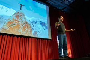  Alexander Huber hielt gemeinsam mit seinem Bruder Thomas den Speed-Rekord mit der berühmtesten Felsroute der Welt, der Nose in Kalifornien, – Sicherheit war für beide dabei das grundlegende Element. 