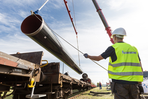  Die Europäische Gas-Anbindungsleitung (EUGAL) wird auf einer Länge von rund 480 Kilometern von der Ostsee durch Mecklenburg-Vorpommern und Brandenburg bis in den Süden Sachsens und von dort über die Grenze in die Tschechische Republik verlaufen. 