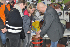  Auch etwas zum Anfassen gab es für die Besucher der Fachausstellung. 