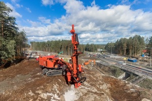  Die kabinenlosen Ranger-DXR-Bohrgeräte sind vor allem ideal für instabile Geländeverhältnisse, etwa im Straßen- und Bahnbau, im Spezialtiefbau. 