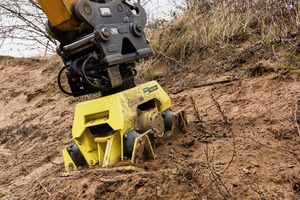  Zur Bauma präsentiert Ammann erstmals seine schweren Anbauverdichter mit elektronischer Verdichtungskontrolle. 