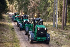  Das Grader Trio sorgt in ganz Bayern für befahrbare Forstwege. 