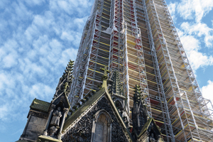  Als der Turm 1774 fertiggestellt wurde, war er für drei Jahre der höchste Kirchturm der Welt. Dann ging dieser Rekord auf die Kathedrale von Rouen über. 