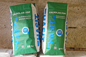  Beim Sanieren von sehr stark belastetem Mauerwerk kommt zunächst Calsolan Por und anschließend Calsolan Top zum Einsatz. Bei geringerer Salz- und Feuchtebelastung genügt Calsolan Top.  