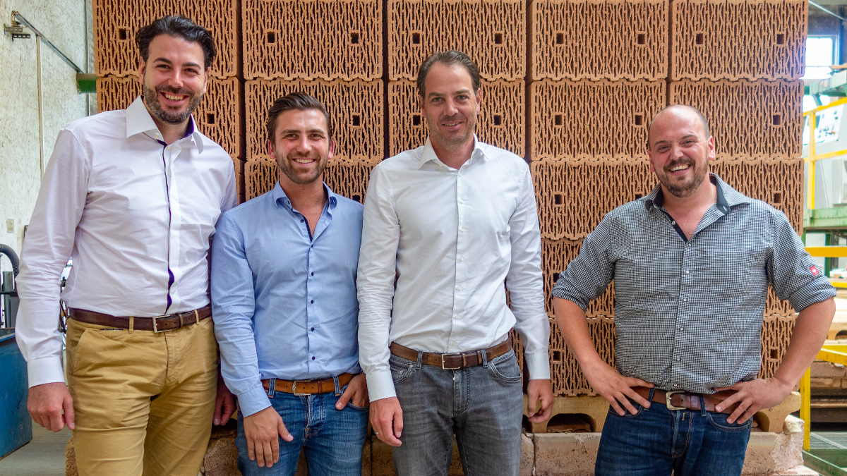 Gehen als renommierte Ziegel-Mittelständler in eine strate­gische Partnerschaft (v. l.): Matthias Hörl, Tristan Klein, Michael Hörl sowie Kai Rudhof.