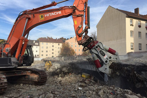  Die Zweizylinderscheren von Demarec beißen bei der Firma Ettengruber „auf Stahl“. 