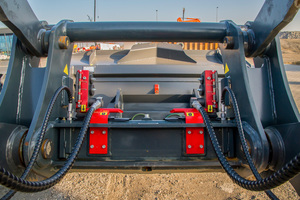  OilQuick bietet sein vollhydraulisches Schnellwechselsystem OQL in drei Größenvarianten – für Radlader von fünf bis 33 Tonnen Betriebsgewicht. 