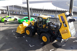  Der Radlader auf der Rennstrecke: Das Komatsu Event fand auf dem Gelände des Circuit des 24 Heures in Le Mans statt. 