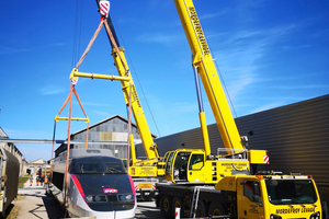  Das Umsetzen der 34 Tonnen schweren TGV Lokomotive auf ein Gleis im Technicentre SNCF Romilly Sur Seine war Zentimeterarbeit. 