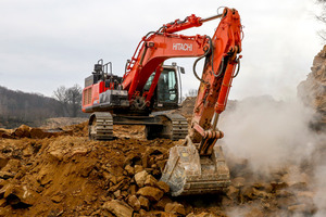  Der 50-Tonnen-Bagger ZX490LCH verfügt über eine Reißkraft von 224 Kilonewton. 