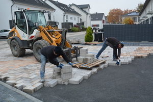  Egal wie man die Steine auch legt - beim Pflasterbelag Hydrostabil ergibt sich immer eine optimale Fuge. Diese sorgt für Stabilität und eine gleichmäßige Flächenwirkung. 