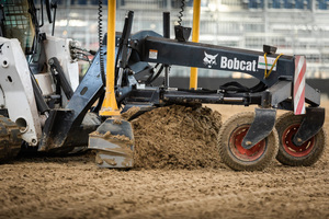  Im Kompaktlader-Segment verfügt Bobcat über rund 75 unterschiedliche Anbaugeräte-Familien, die ein sehr breites Aufgabengebiet abdecken. 