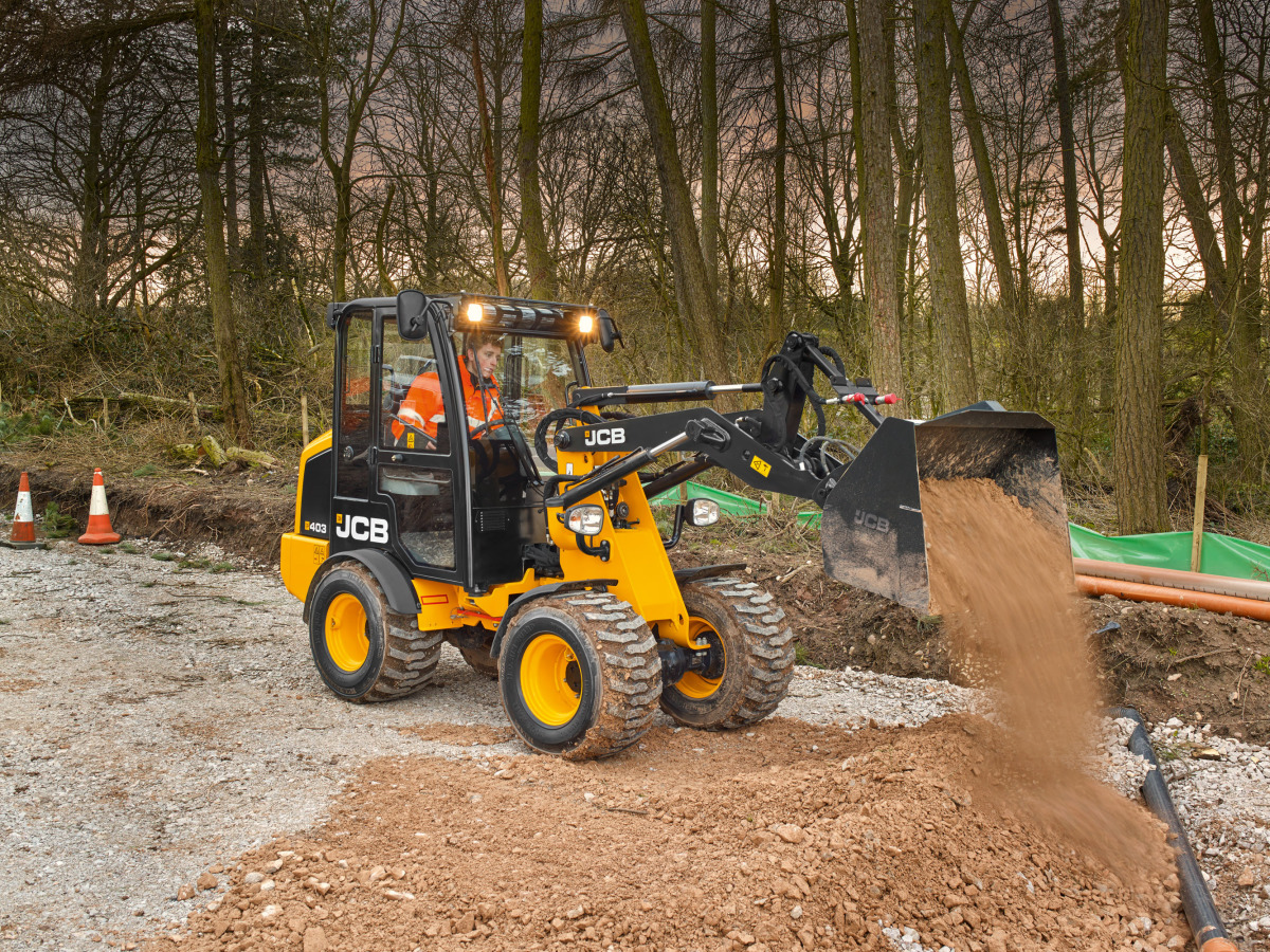 JCB: Neue Bagger und Radlader mit Stufe V - THIS – Tiefbau Hochbau