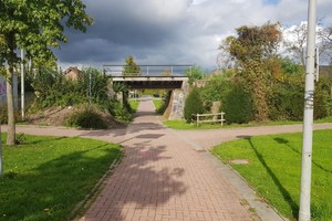  Vorher: Etwas in die Jahre gekommen wirkte die alte Eisenbahnüberführung in Steinfurt-Borghorst vor dem Ersatzneubau. 