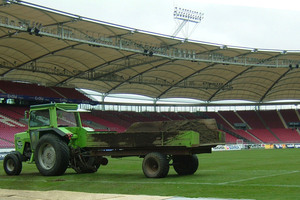  Zur Fußball-WM 2006 in Deutschland mussten sämtliche Spielstätten nach FIFA-Reglement die Sitzflächen überdachen und gemäß kommunalen Richtlinien das anfallende Regenwasser bewirtschaften. 