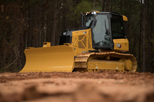  Der kompakte Dozer Cat D3 mit 78 kW (106 PS) Motorleistung und rund 10 Tonnen Einsatzgewicht. 