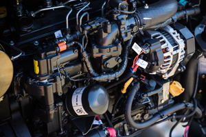  Der neue Motor D24 mit Bosch-Kraftstoffeinspritzsystem verbessert nicht nur die Gesamtleistung, sondern erfüllt gleichzeitig die strengen Emissionsauflagen für Stage-V-Motoren. 