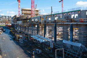  Die ZSC SwissLife Arena hat die Abmessungen von circa 111 x 169 Meter und ist mehr als 32 Meter hoch. 