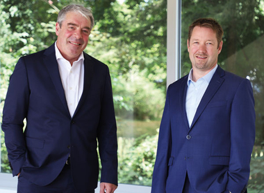 Der Vorsitzende Dr. Roman Breuer (re.) und Tobias Bangerter bilden die neue Doppelspitze bei Bauer Resources.