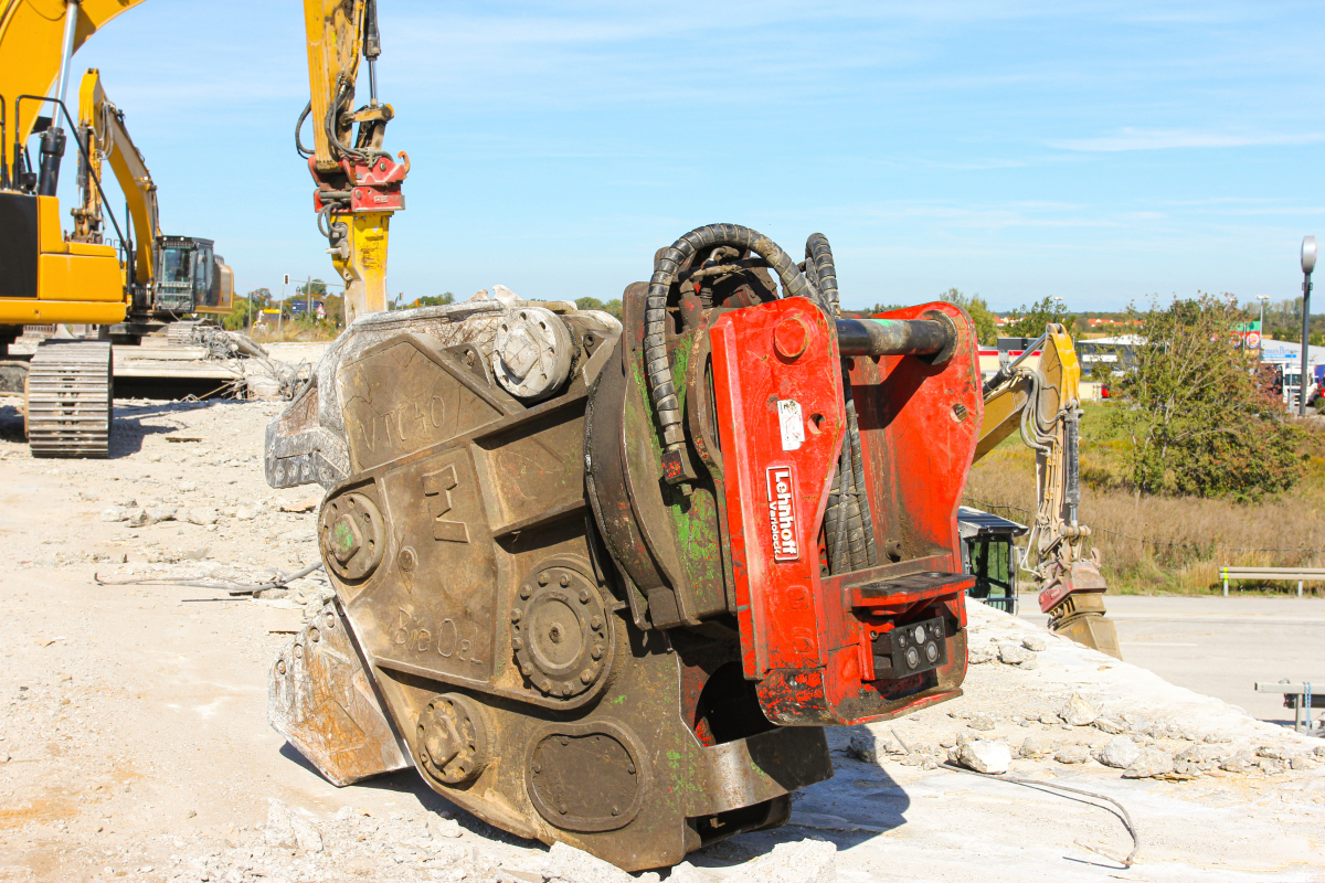 Die Produkt-Range der vollhydraulischen Variolock-Schnellwechselsysteme von Lehnhoff reicht vom VL 30 für Minibagger ab 2 Tonnen bis hin zum VL 400-1000 für Hydraulikbagger bis 130 Tonnen.