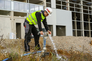  Bauwasserverteiler für verschiedene Gewerke in Trinkwasserqualität entlang des Baufeldes. 