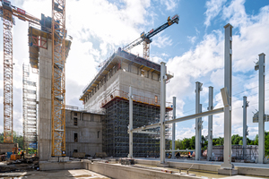  Der Rohbau der Klärschlamm-Monoverbrennungsanlage in Helmstedt/Buschhaus wurde in nur 8,5 Monaten realisiert. 