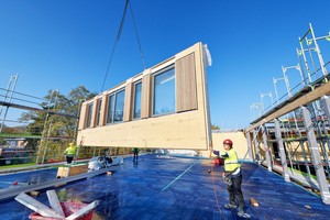  Als Projektentwickler und Hersteller unterschiedlicher Bauteile aus Beton, Stahl, Aluminium und vor allem Holz hat sich Brüninghoff in den vergangenen Jahren europaweit einen Namen im Bereich der hybriden Bauweise gemacht. 