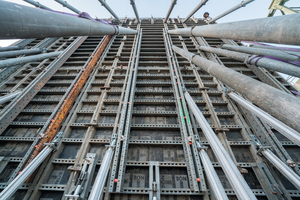  Für den Bau der Radbrücke bei Cuijk vertrauten die Verantwortlichen auf die Wandschalung Noetop. Sie hat ihre Vorteile bereits bei zahlreichen anderen Einsätzen bewiesen. 