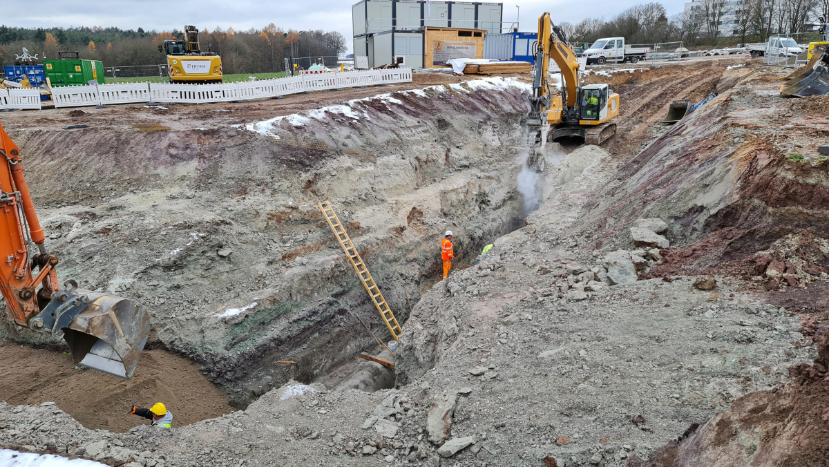 Ein Teilprojekt beim Ausbau der Autobahn A3 in Nordbayern: Auf dem Gelände der Tank- und Rastanlage Steigerwald Süd müssen Entwässerungskanäle verlegt werden.