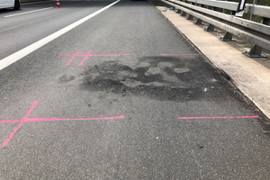  Auf vielbefahrenden Autobahnen kommt es durch Unfälle immer wieder zu Brandschäden, die schnellstmöglich saniert werden müssen, damit keine Gefahren für die Verkehrsteilnehmer entstehen. 