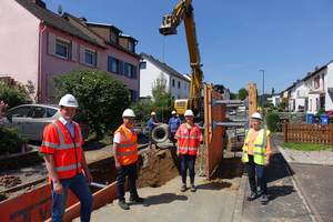  Baubesprechung vor Ort: Helga Schlosser, Stadtwerke Bad Camberg, Kathleen Prüter, Gebr. Fasel Betonwerk GmbH, Bernd Aulmann, Stadtwerke Bad Camberg, und Fabian Fasel, Geschäftsführer Gebr. Fasel Betonwerk GmbH (v.r.n.l.). 