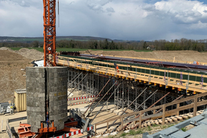  Schalung einer Stahlbeton-Brücke im Rahmen der Ortsumfahrung Oberlauchringen 