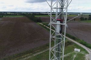  Auch in schwindelerregender Höhe wie auf Wettermasten gewährleisten die Service-Liste ein Höchstmaß an Sicherheit.  