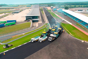  Wirtgen: Neuer Asphalt für die Rennstrecke Silverstone 