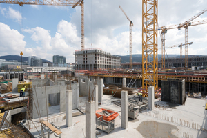  Großbaustelle „Europlatz“ Heidelberg: Alle fünf Gebäude des neuen Quartiers entstehen gleichzeitig.  