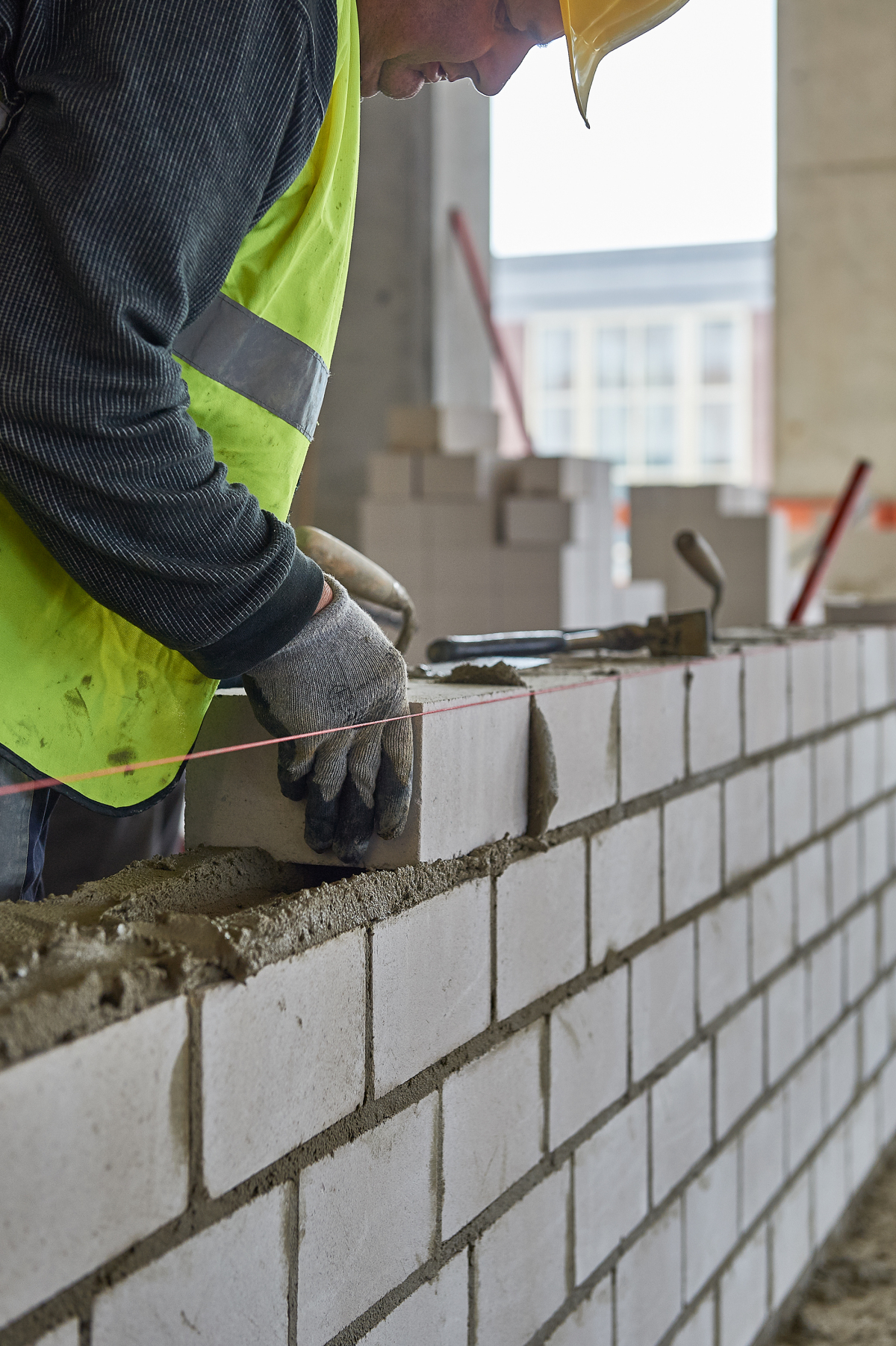 Kalksandstein bietet ein sicheres, funktionales, natürliches und auch wirtschaftliches Fundament für eine dauerhafte Vorsorge.